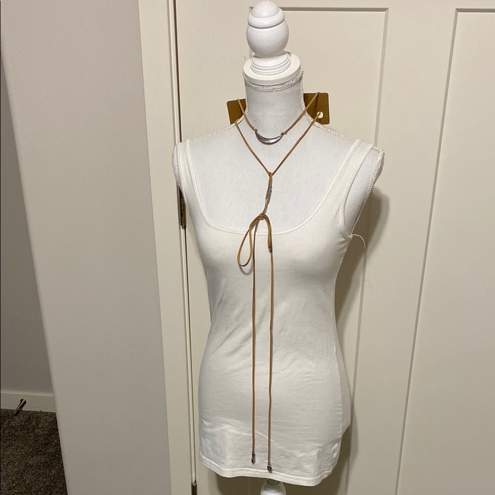 NWOT Choker 2 Layers Necklace In Tan & Silver Tone!!
